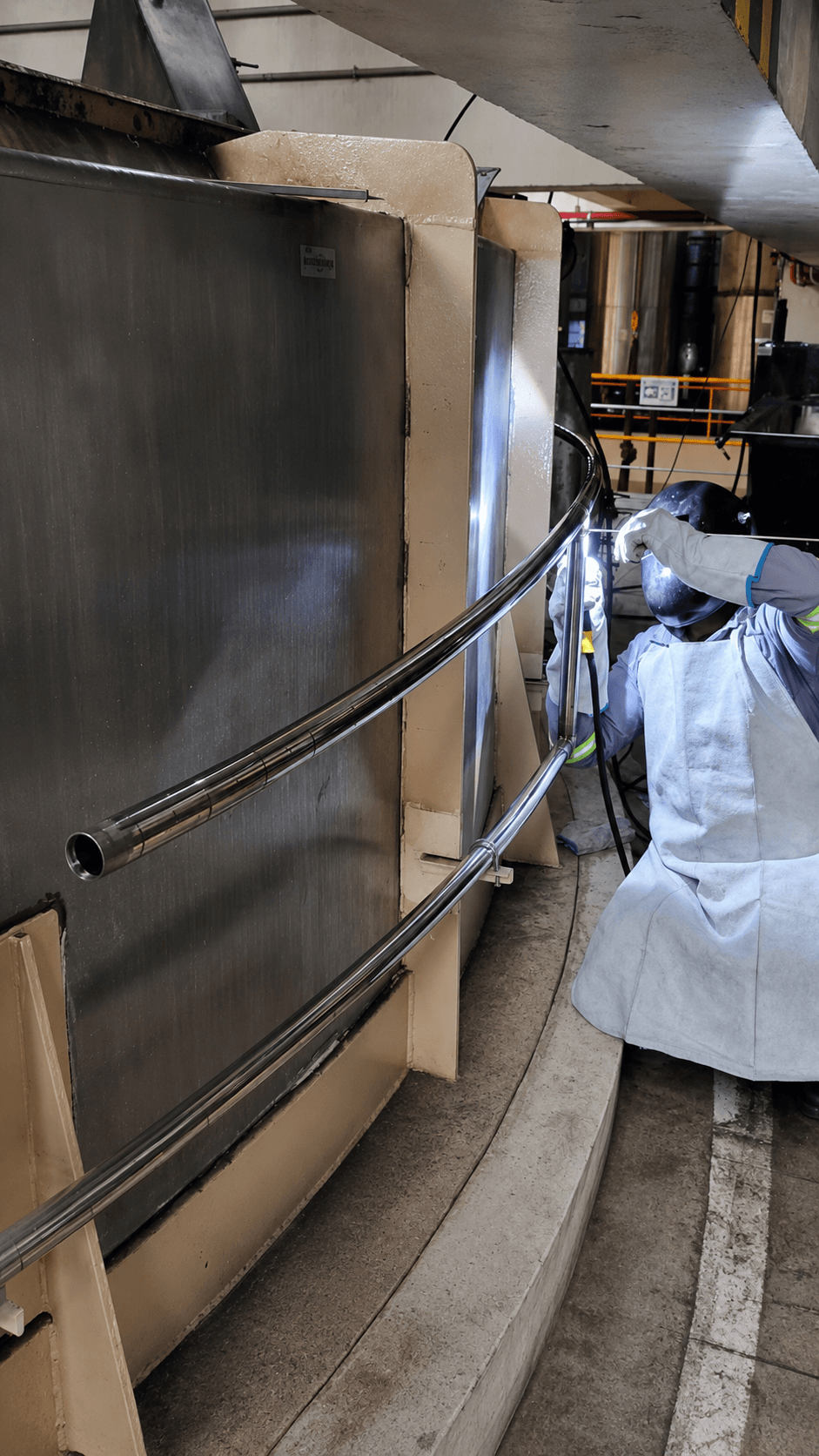 Sistema de tubulação inox em equipamento